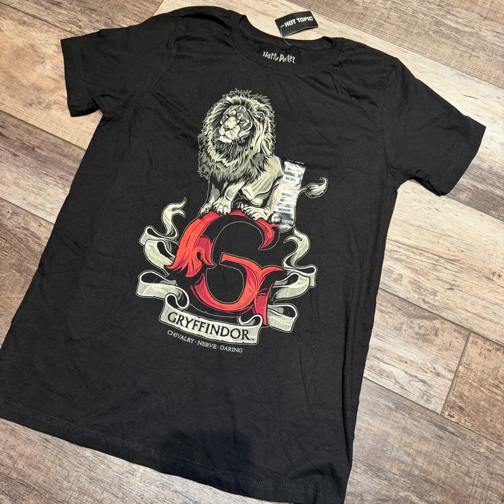 Warner Bros. Gryffindor Black T-Shirt